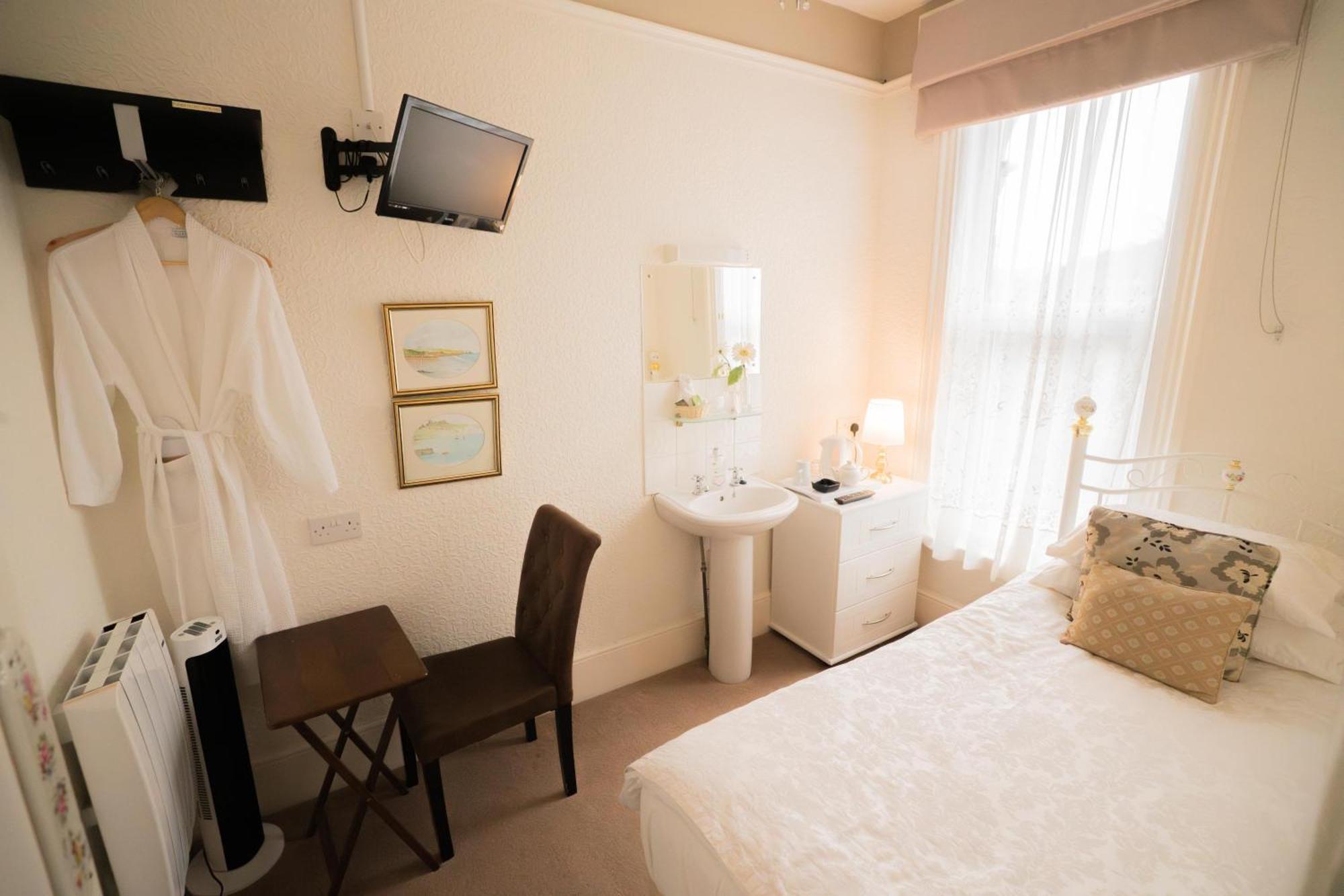Maison Dieu Guest House Дувр Экстерьер фото